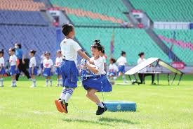 详解棒球规则中的防守布阵人数限制对二垒安打出现率的影响分析